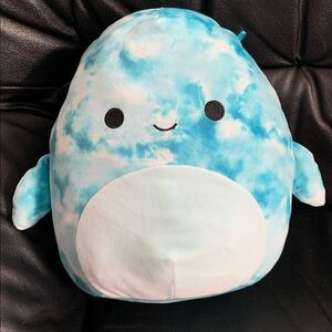 Squishmallows Danika the Blue Crinkle Tie-Dye Dolphin